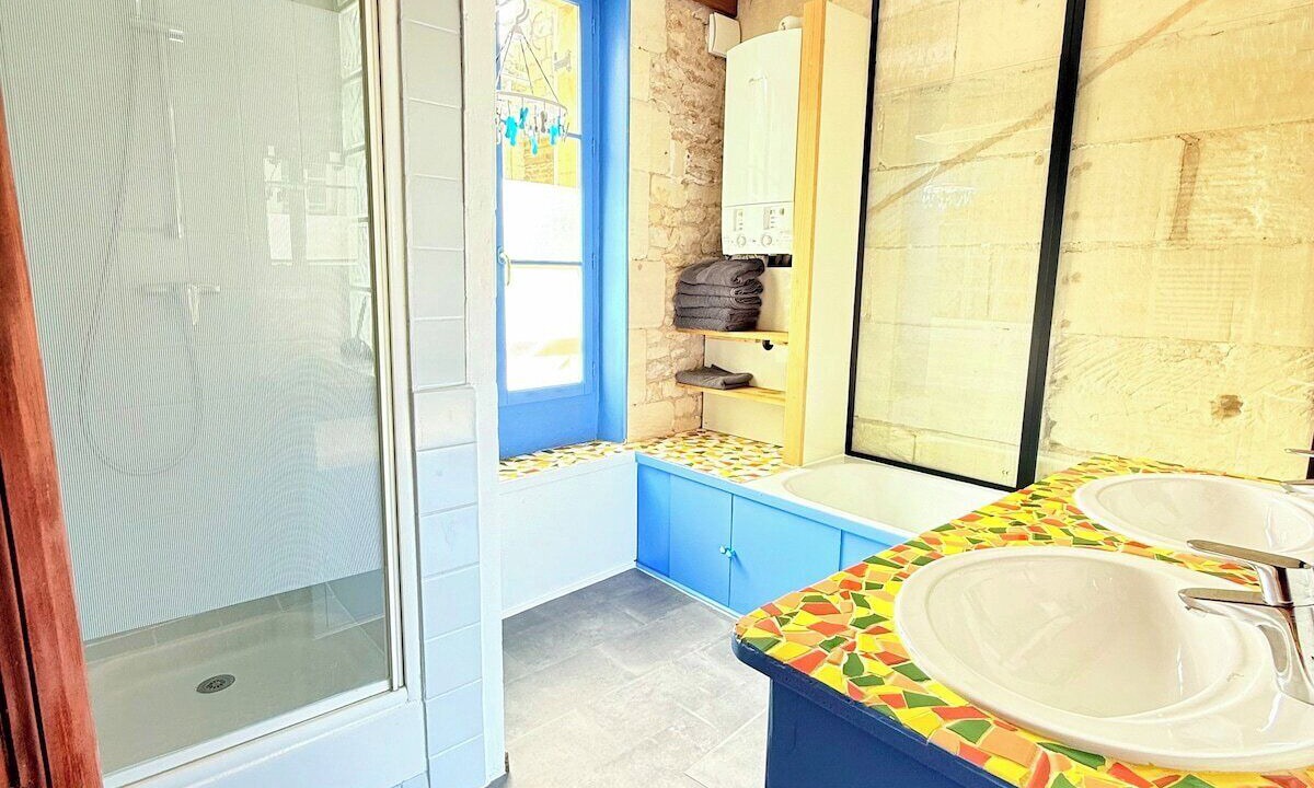 Photo of Bathroom in Lion-sur-Mer