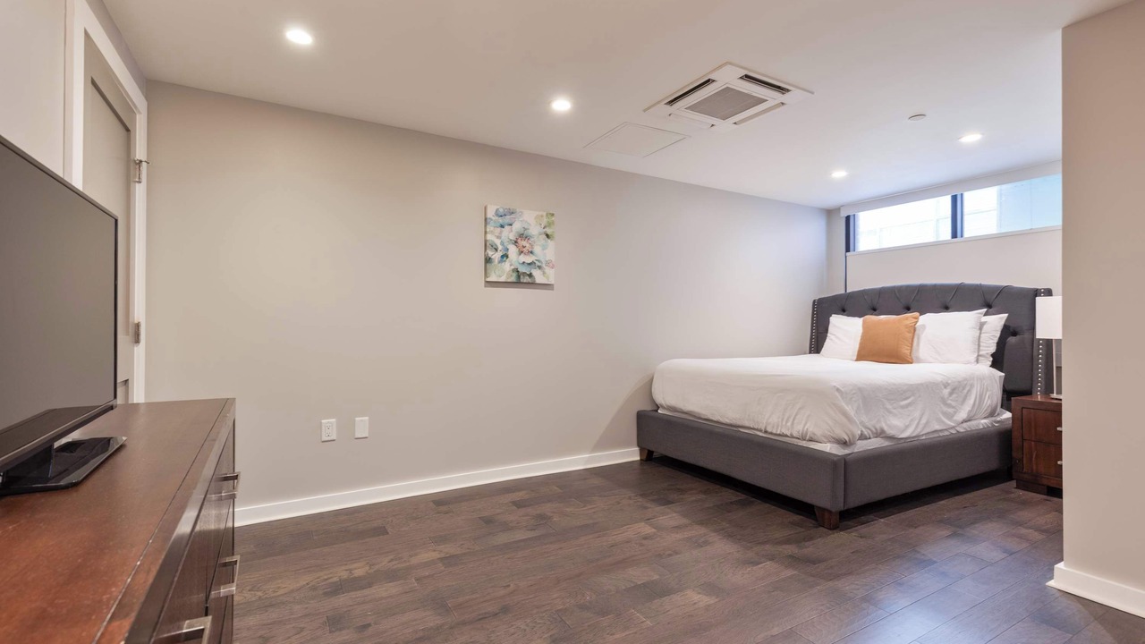 Photo of Bedroom in North End