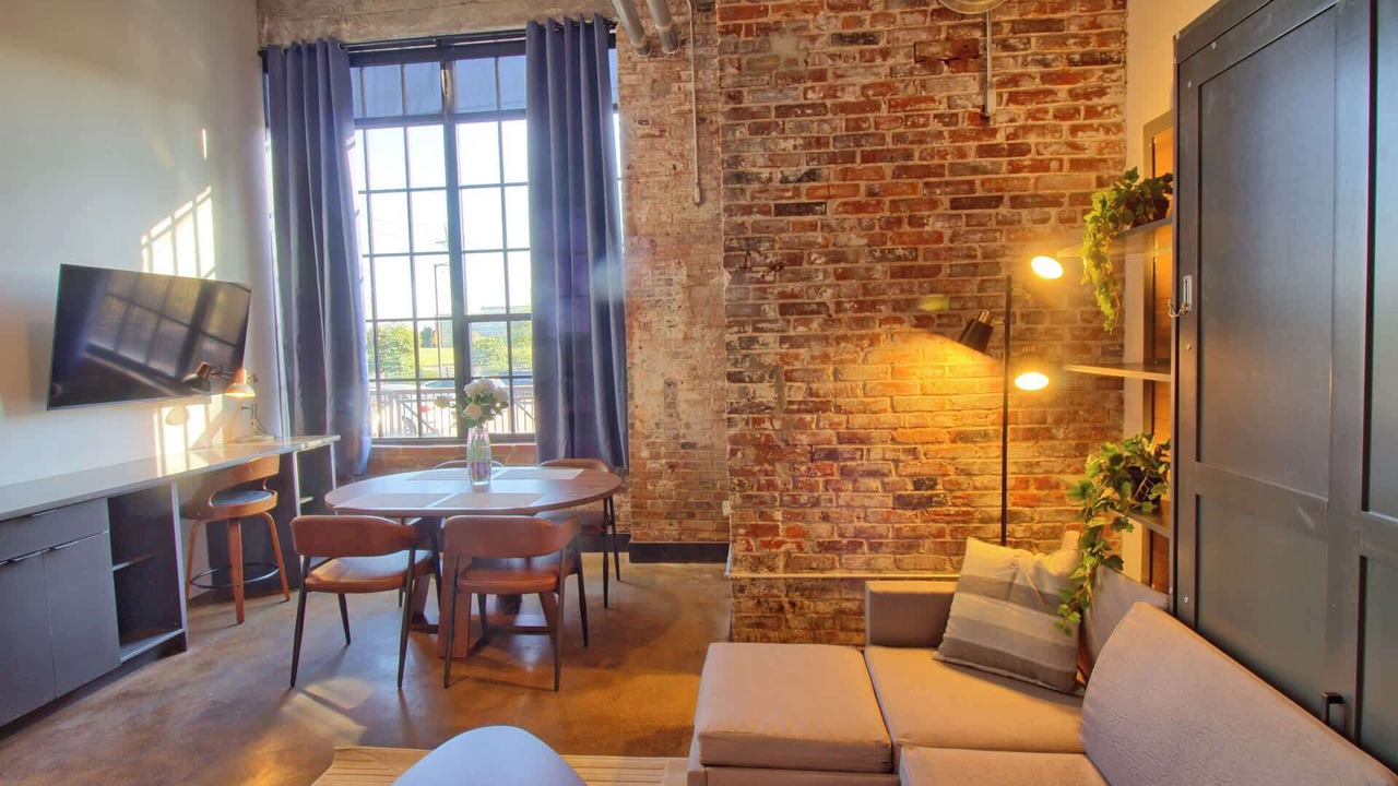 Photo of Livingroom in Midtown