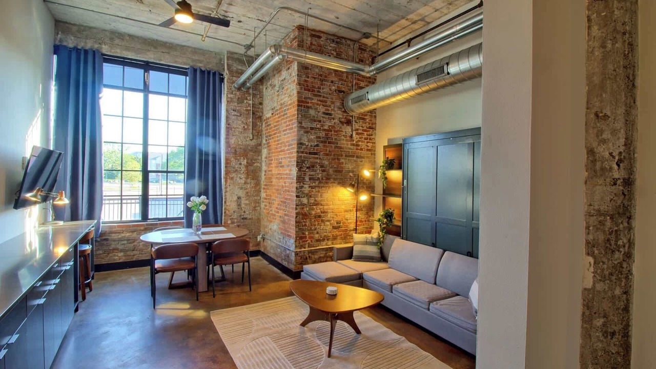 Photo of Livingroom in Midtown