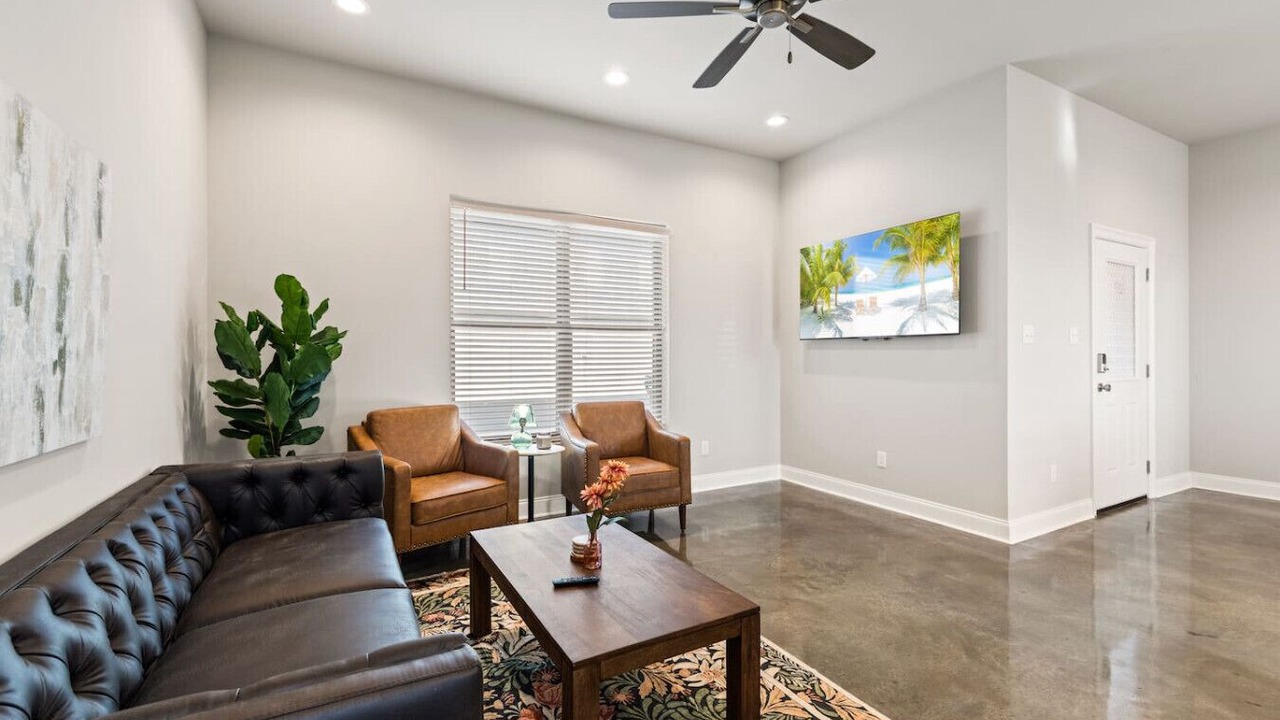Photo of Livingroom in Youngsville