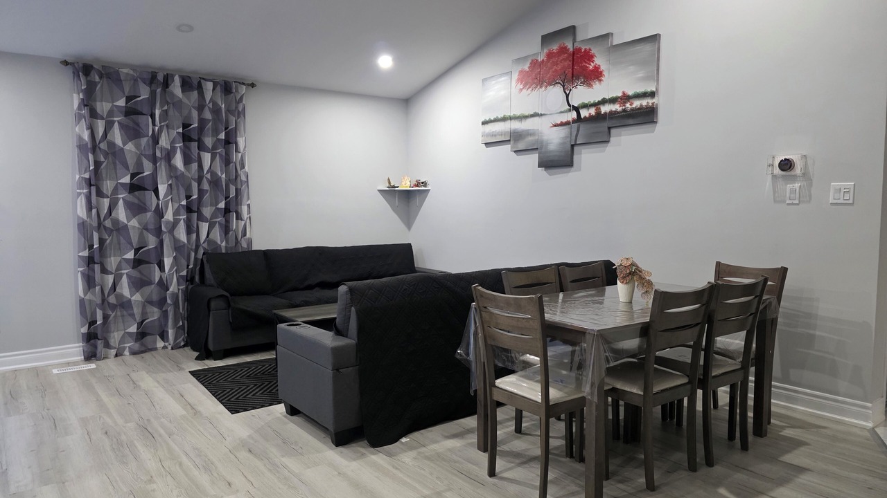 Photo of Livingroom in Oshawa