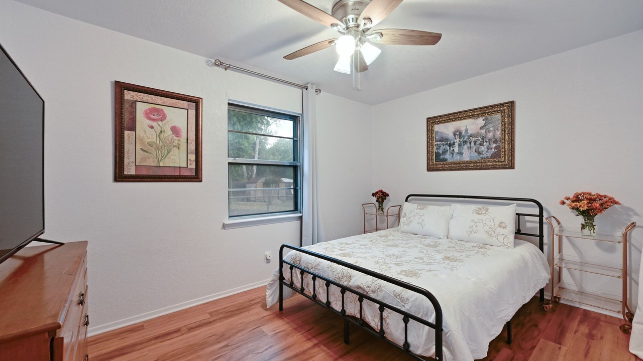 Photo of Bedroom in East Congress