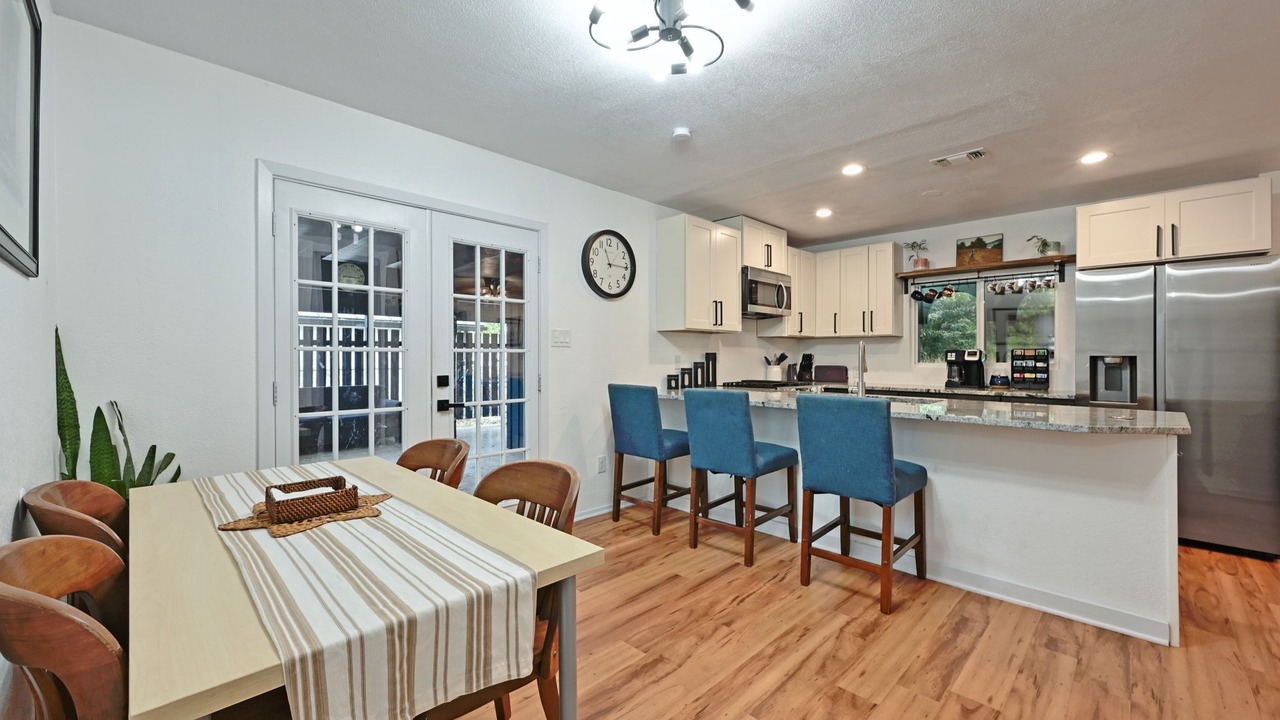 Photo of Kitchen in East Congress