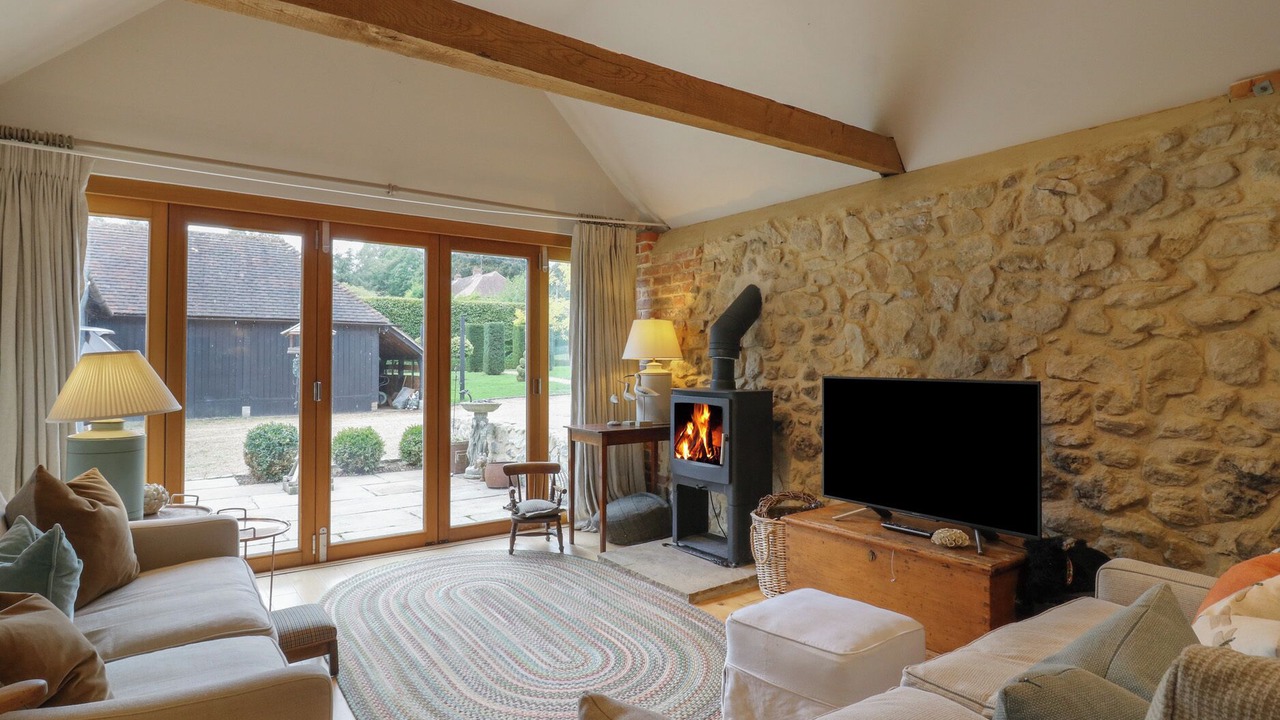 Photo of Livingroom in Five Oak Green