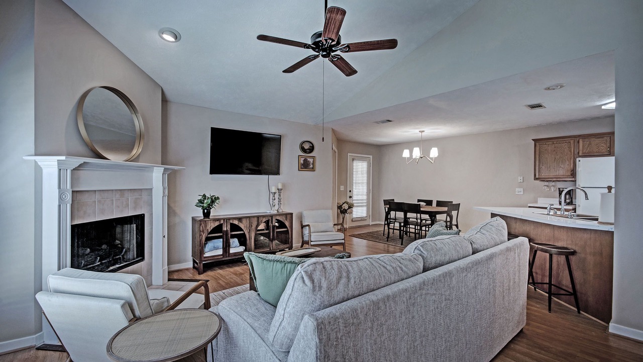 Photo of Livingroom in Flowood