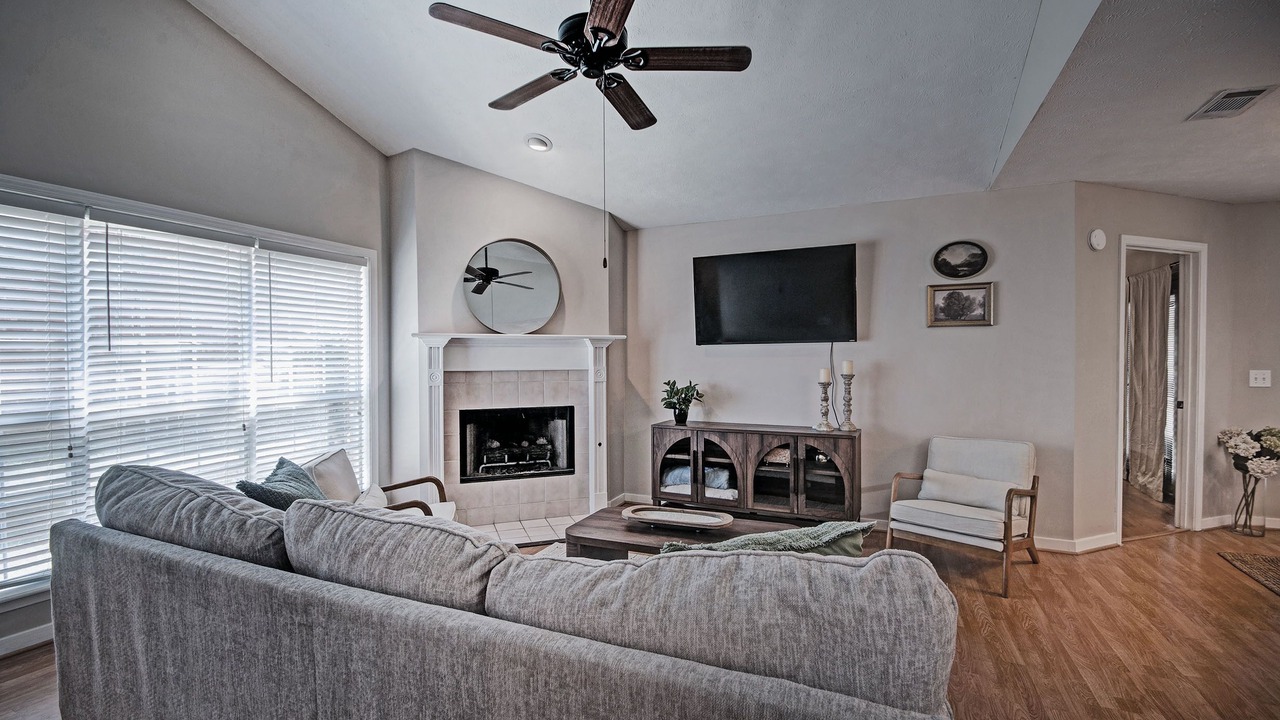 Photo of Livingroom in Flowood