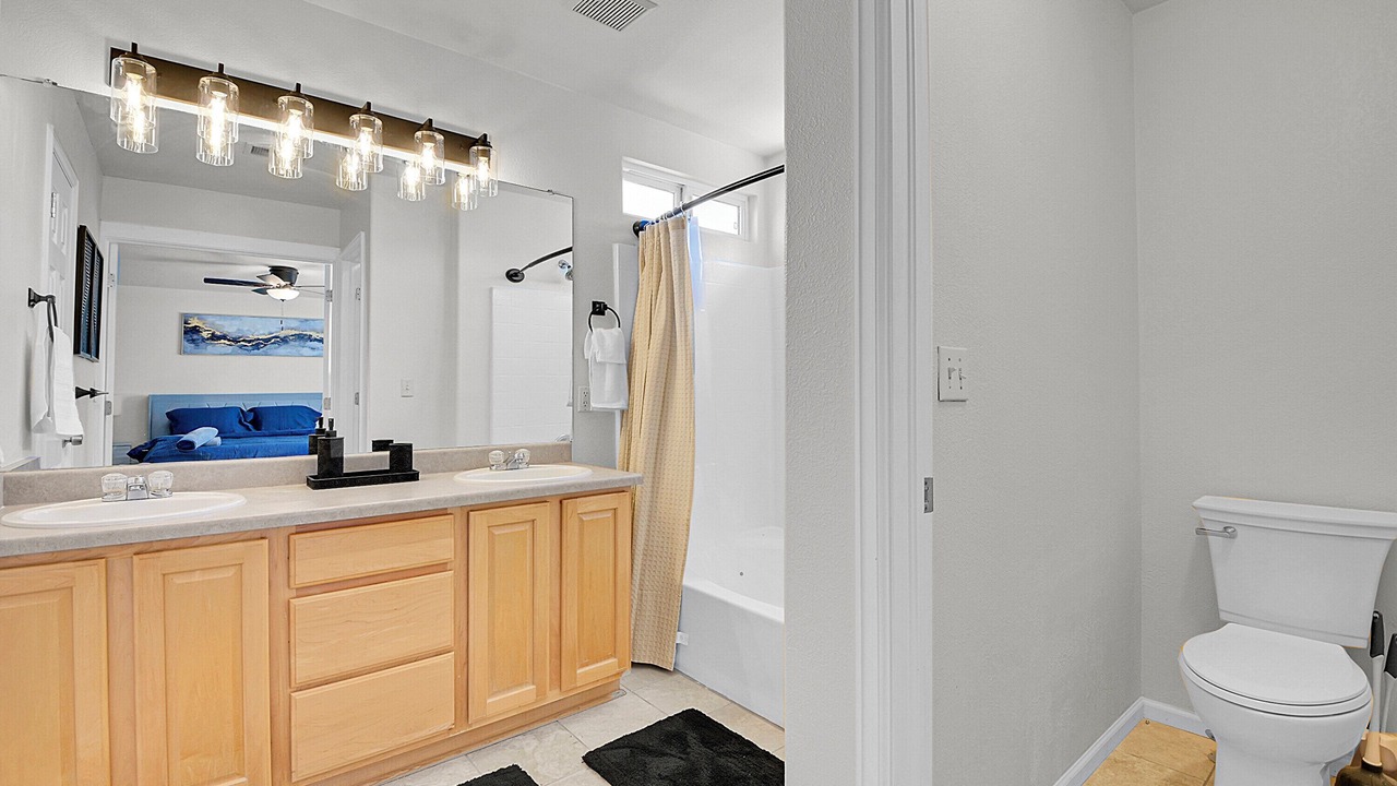Photo of Bathroom in Dupont