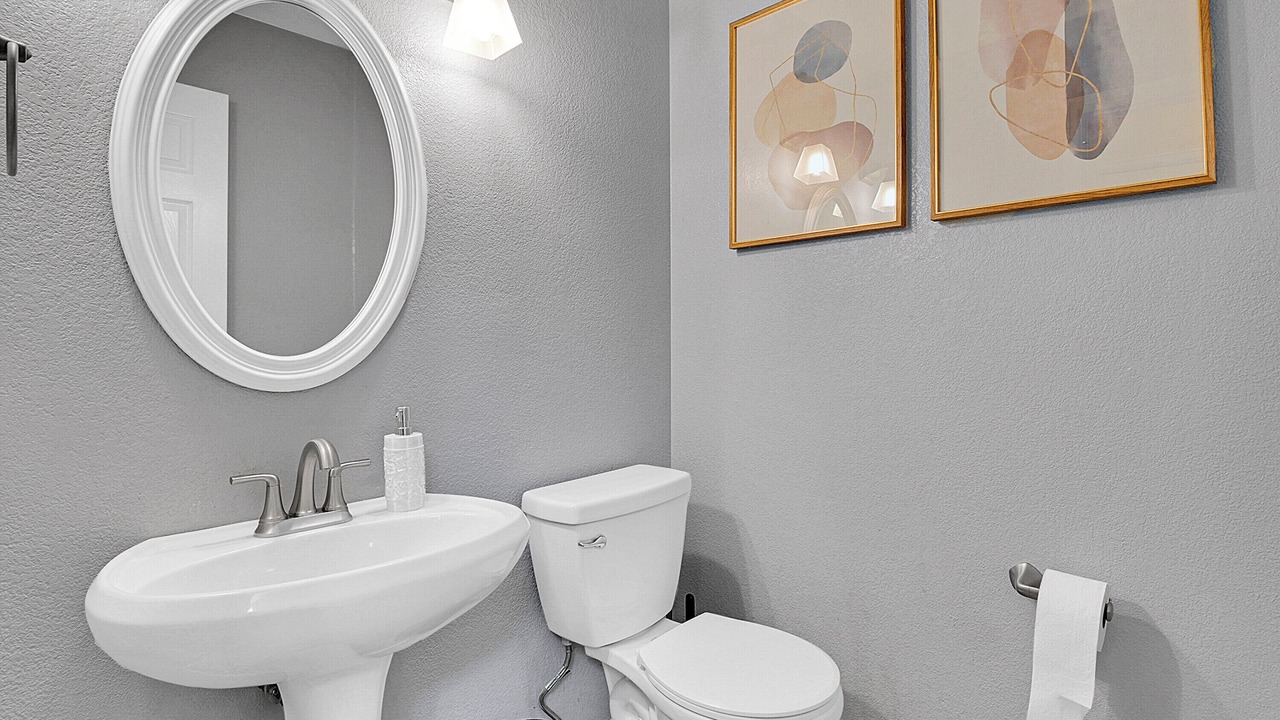 Photo of Bathroom in Dupont