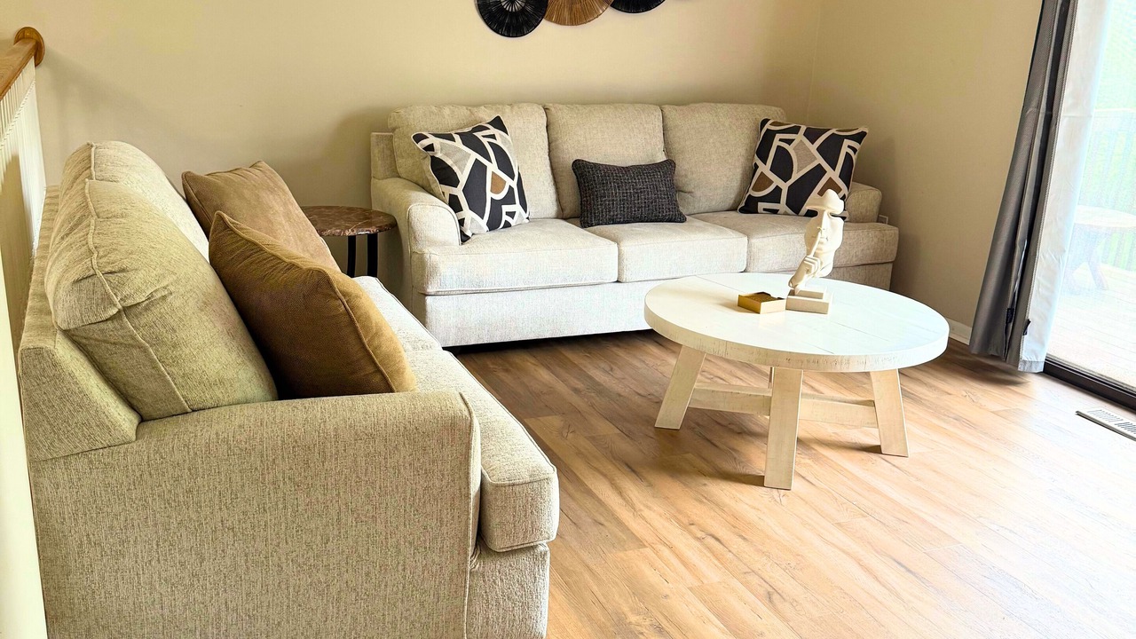 Photo of Livingroom in Newington