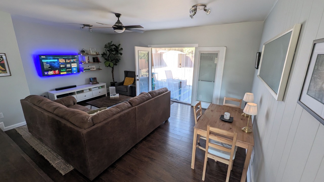Photo of Livingroom in North Austin Civic Association