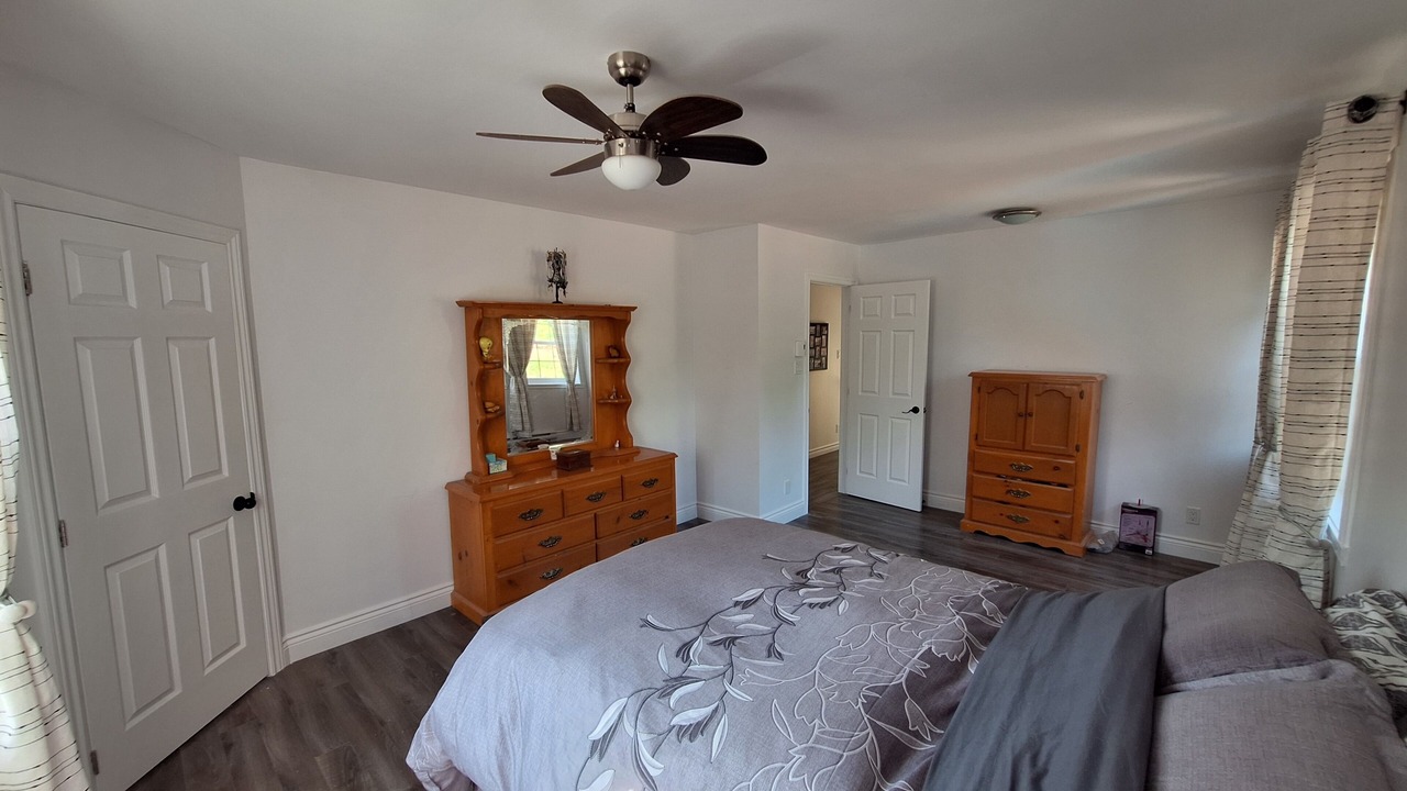 Photo of Bedroom in Mandeville