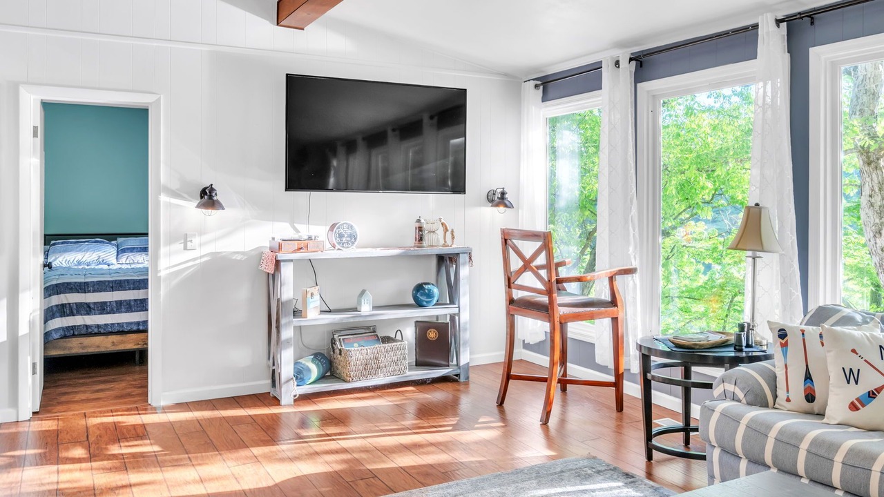 Photo of Bedroom in Rock Harbor
