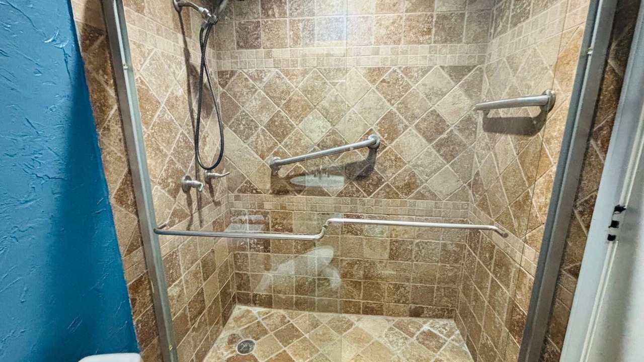 Photo of Bathroom in Farmers Branch
