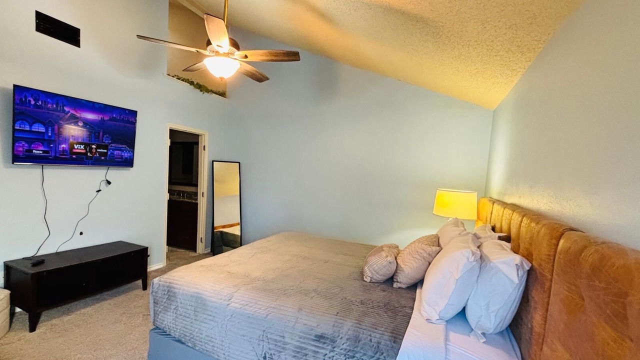Photo of Bedroom in Farmers Branch