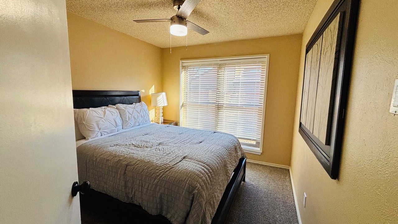 Photo of Bedroom in Farmers Branch