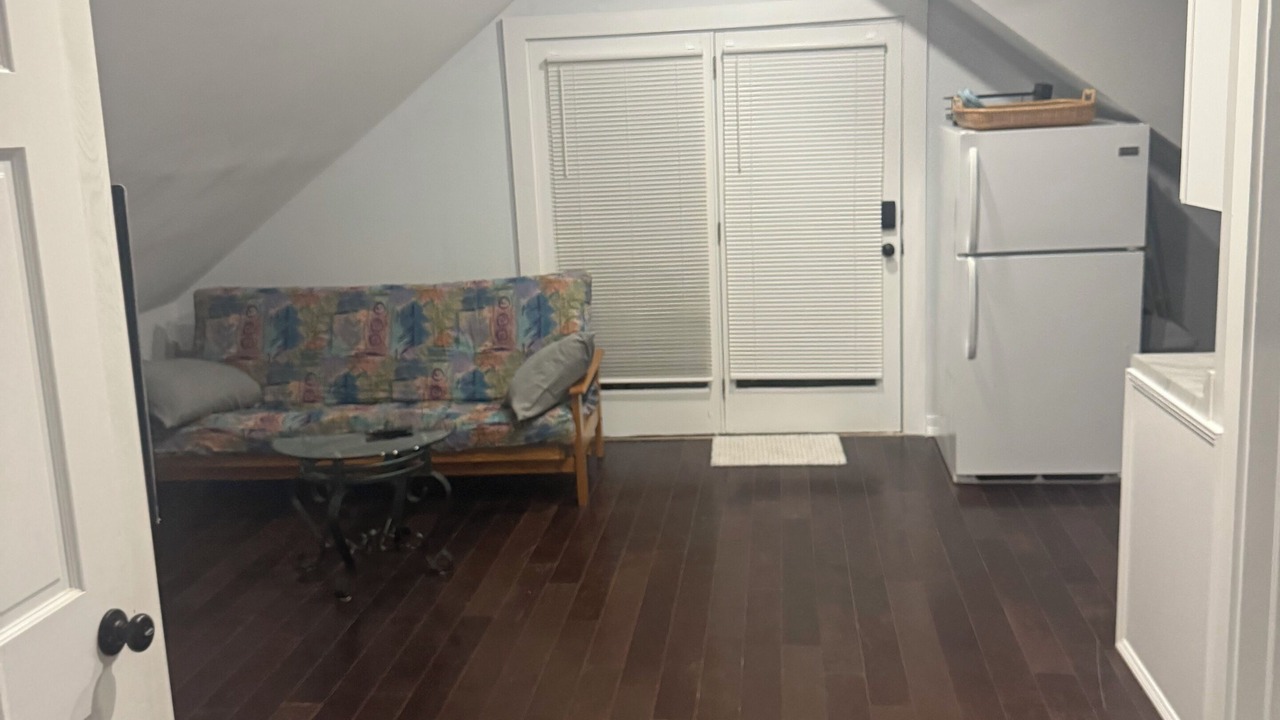 Photo of Livingroom in West New Haven