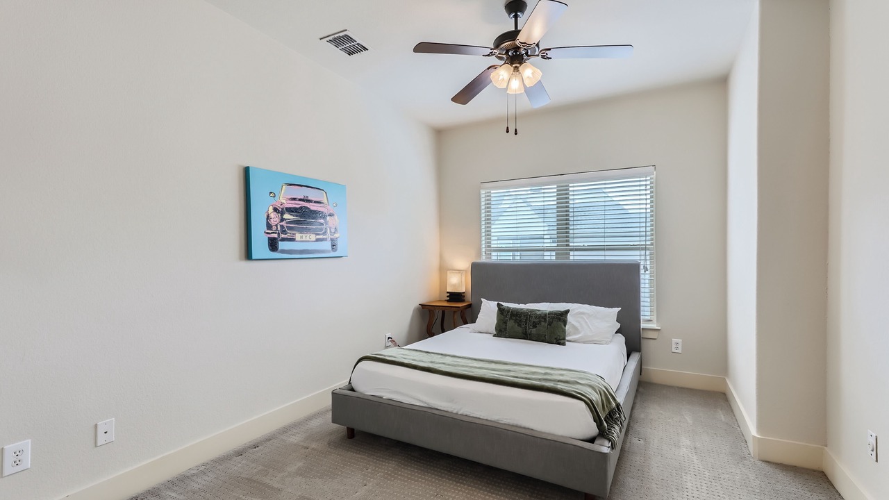 Photo of Bedroom in Oak Lawn
