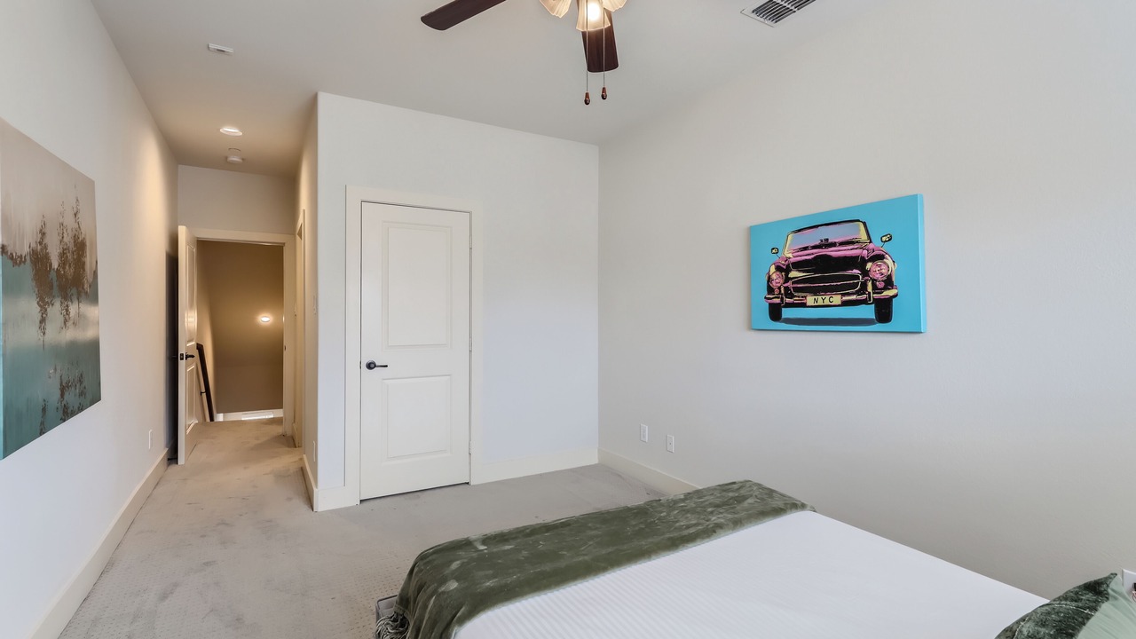 Photo of Bedroom in Oak Lawn