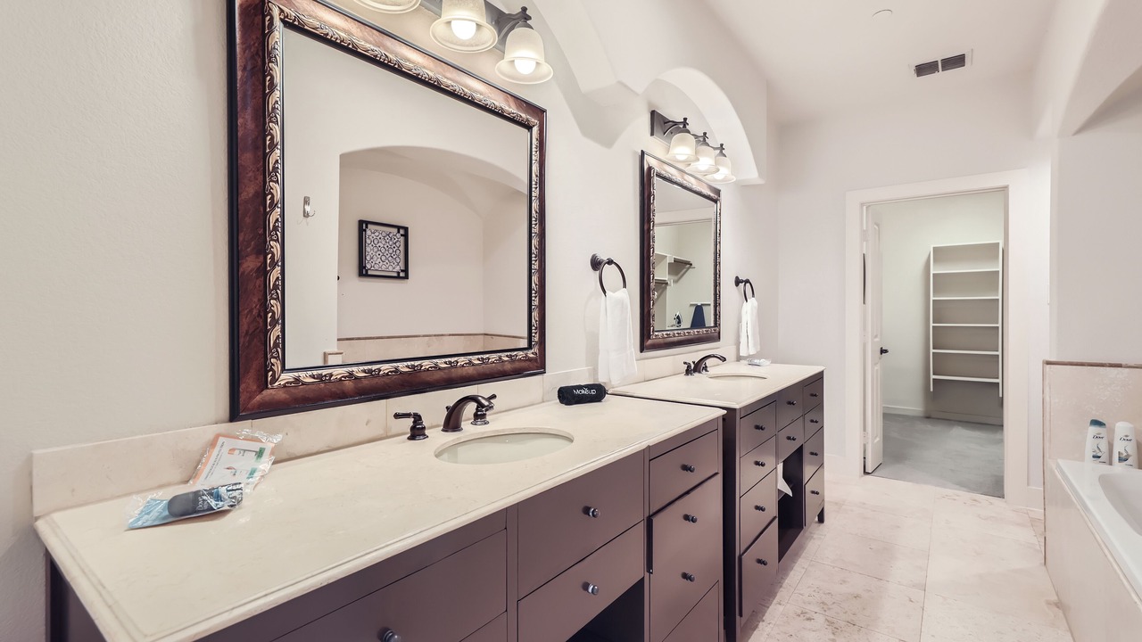Photo of Bathroom in Oak Lawn