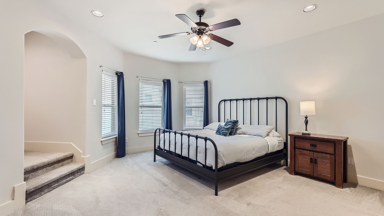 Photo of Bedroom in Oak Lawn