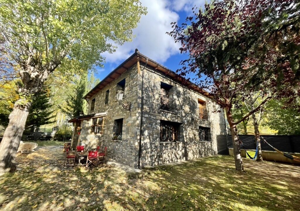 Photo of Outdoor in Oros Bajo