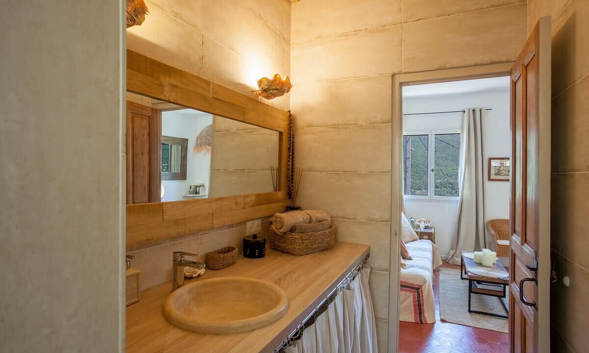 Photo of Bathroom in Palasca
