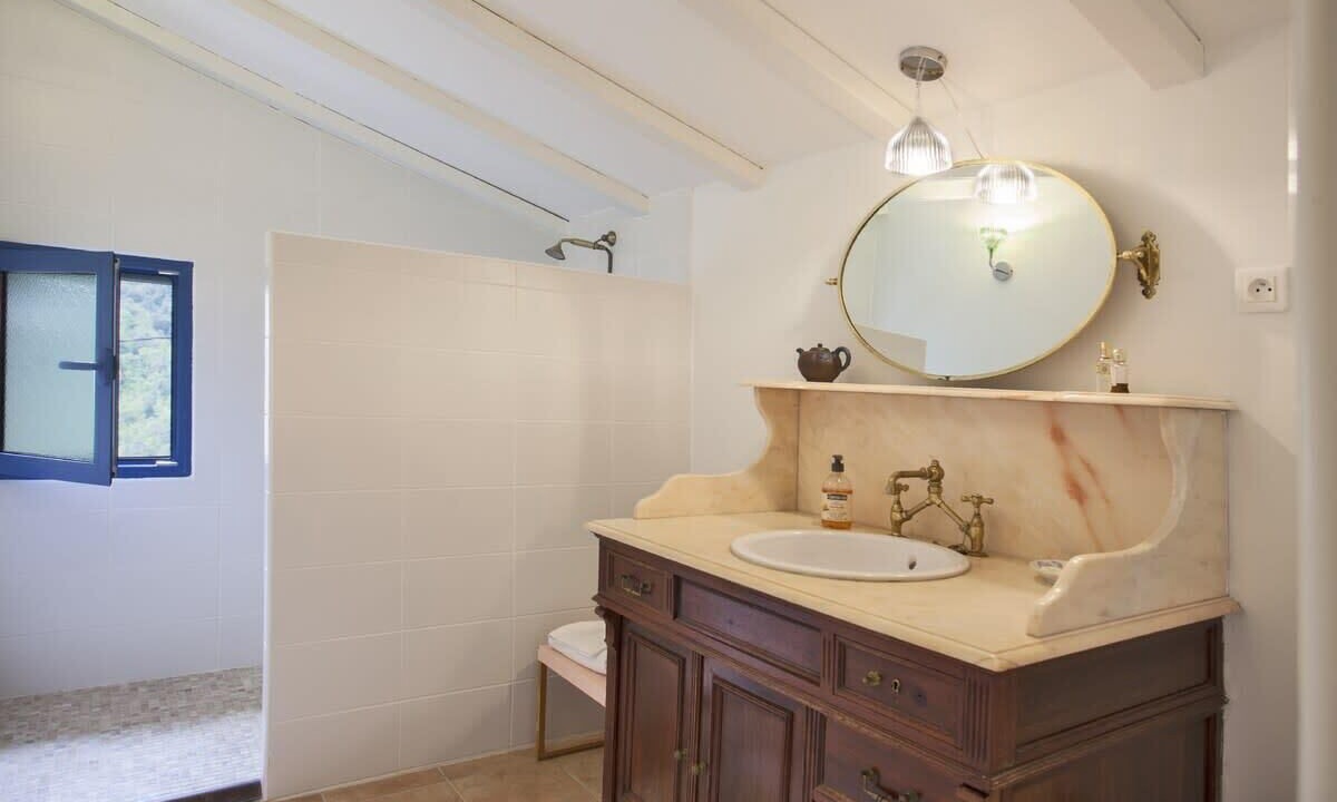 Photo of Bathroom in Poggio-di-Nazza