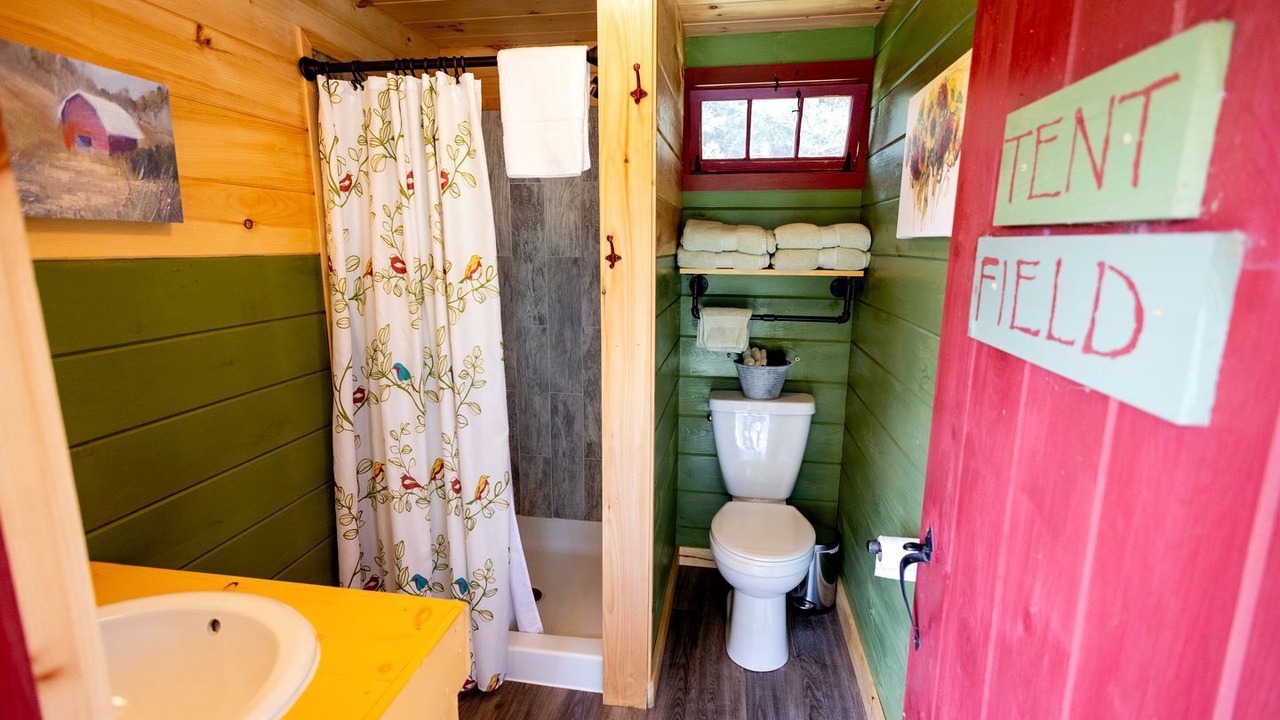 Photo of Bathroom in Turner