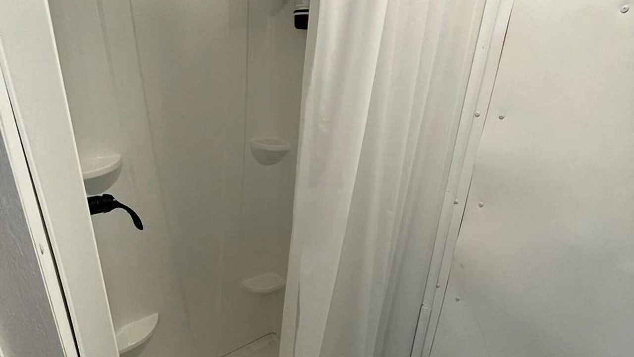 Photo of Bathroom in Alvin
