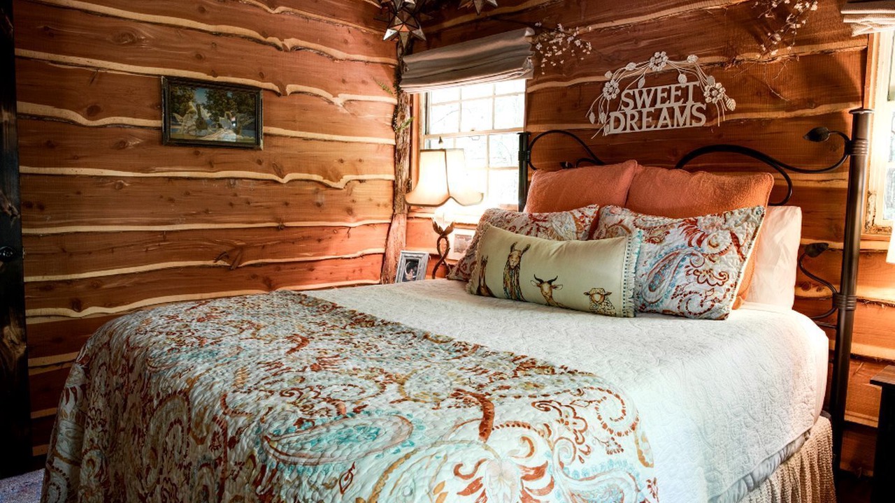 Photo of Bedroom in Dennis