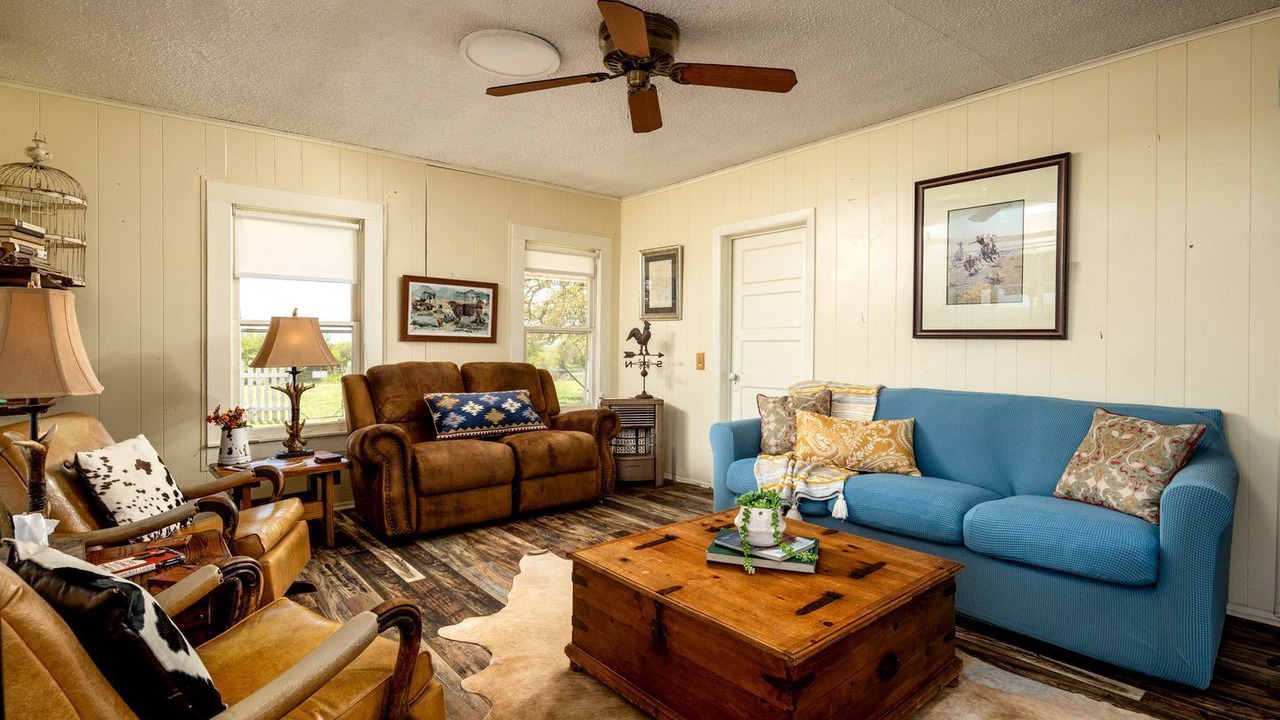Photo of Livingroom in Dennis