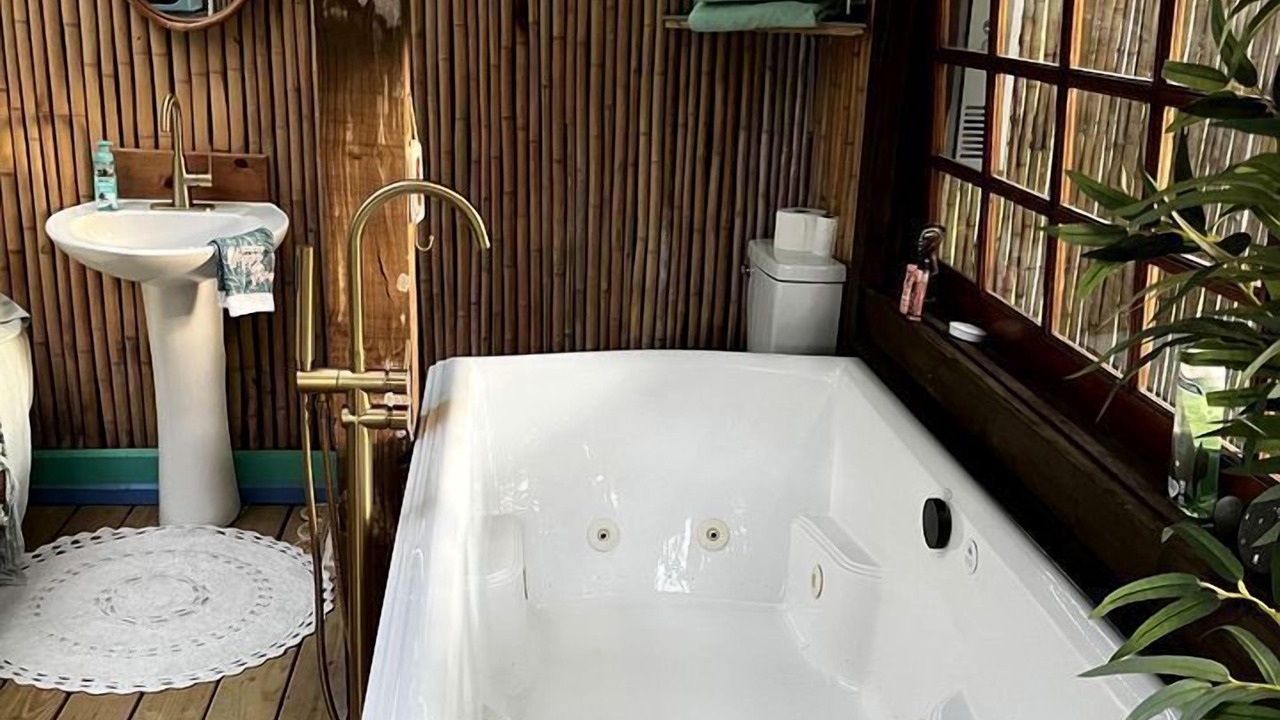 Photo of Bathroom in Willis