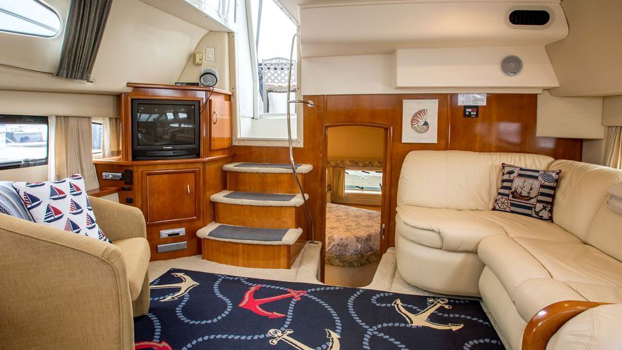 Photo of Livingroom in Thompson Square - Bunker Hill