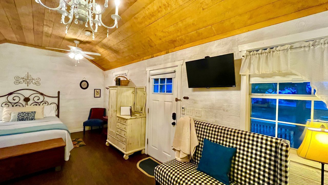 Photo of Bedroom in Dripping Springs
