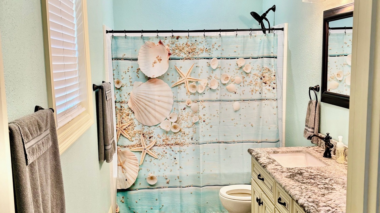 Photo of Bathroom in Mittie