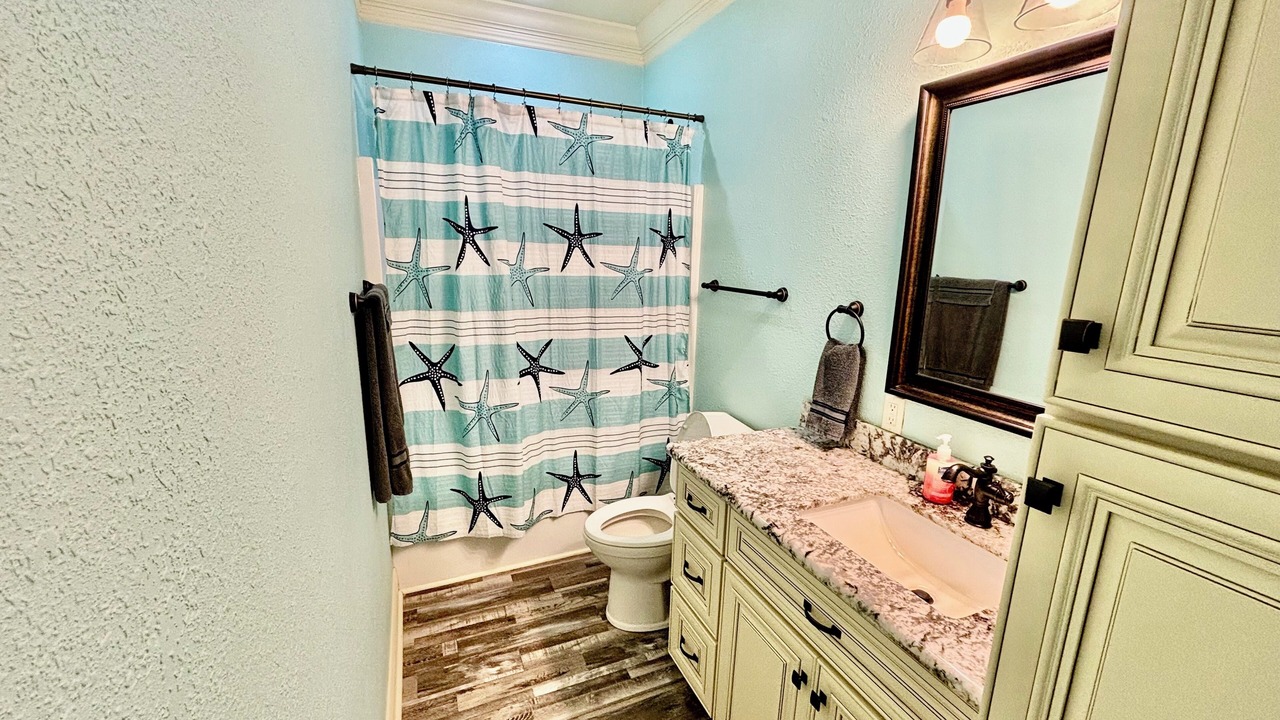 Photo of Bathroom in Mittie