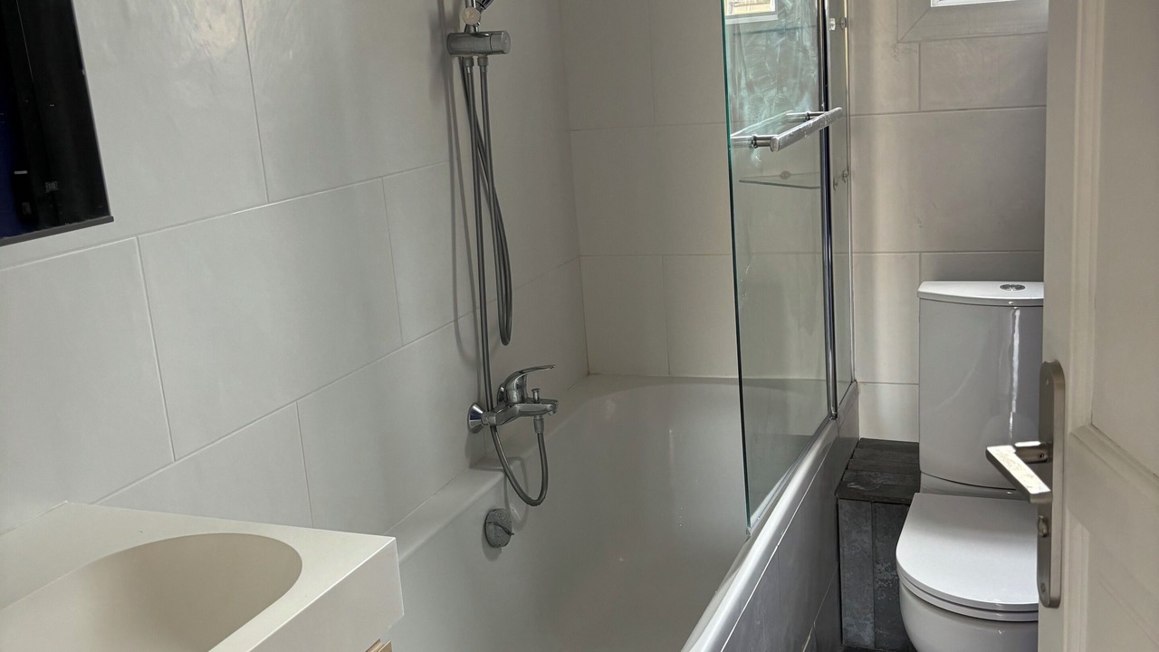 Photo of Bathroom in Gambetta