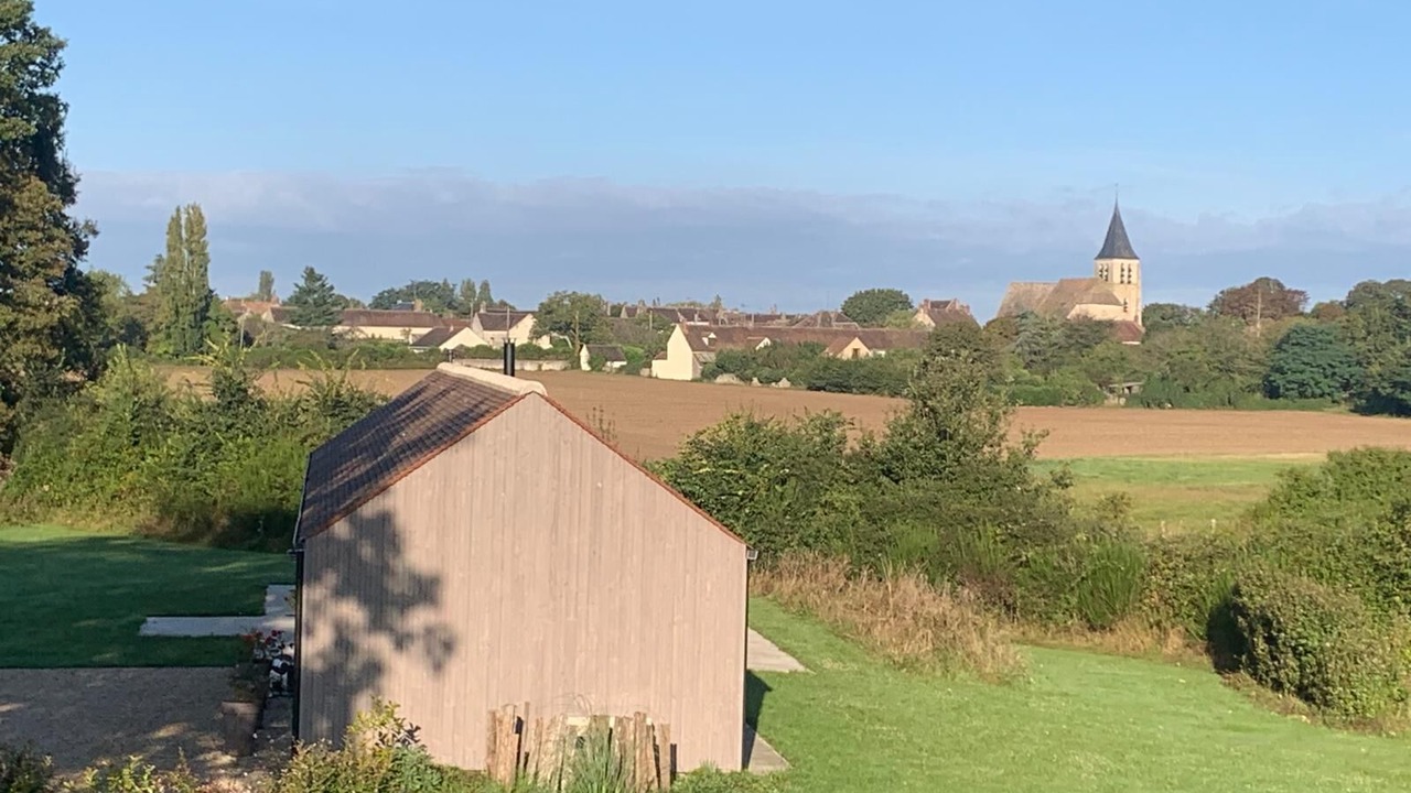 Photo of Others in Bransles