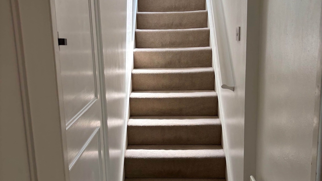 Photo of Others in Hampton Wick