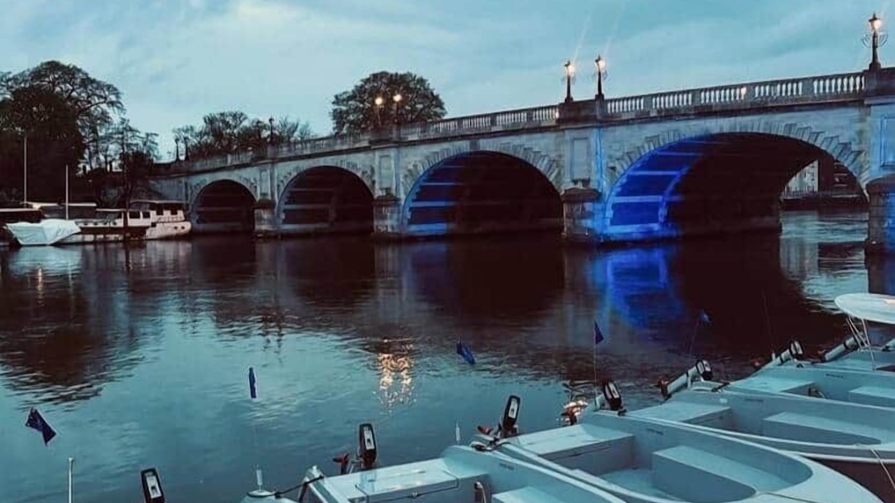 Photo of Others in Hampton Wick