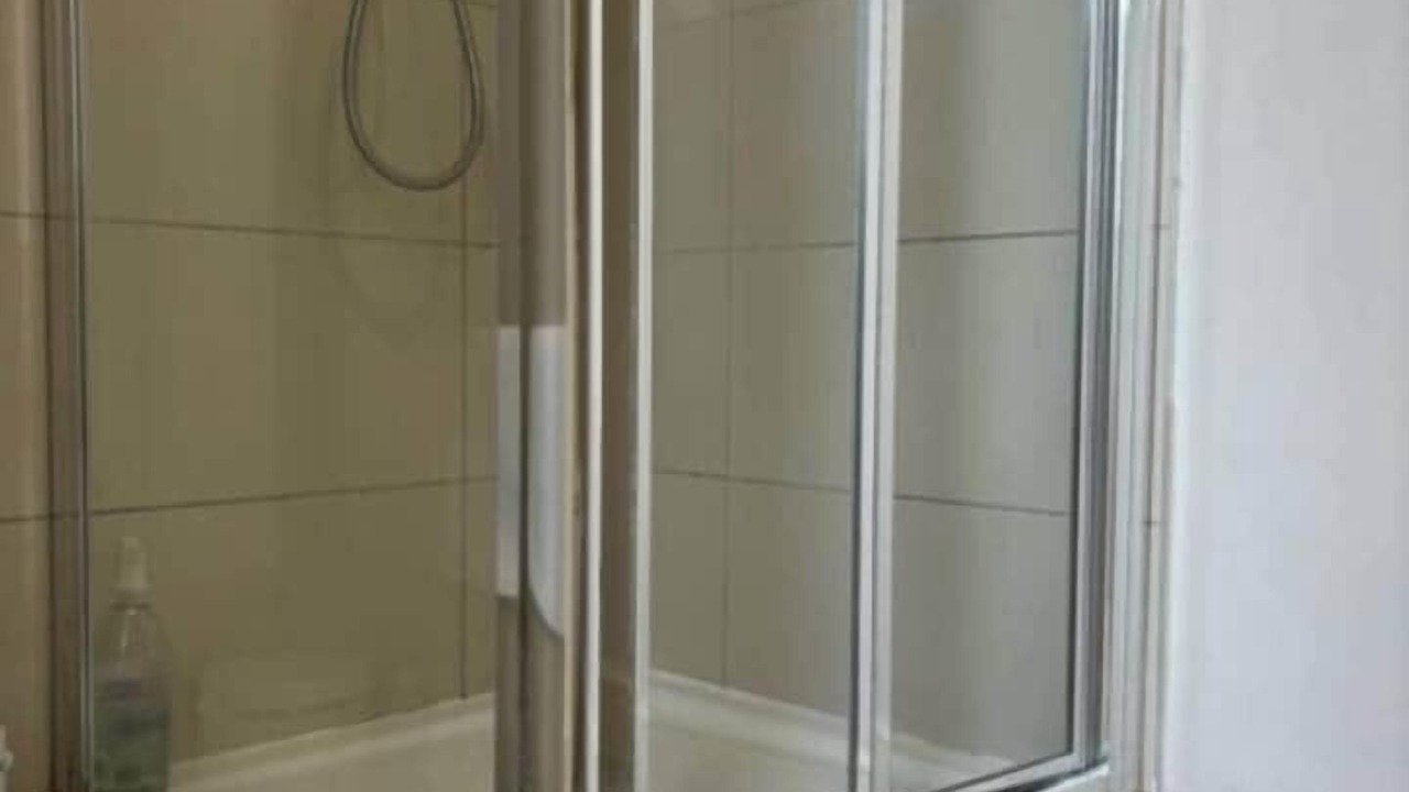 Photo of Bathroom in Hampton Wick