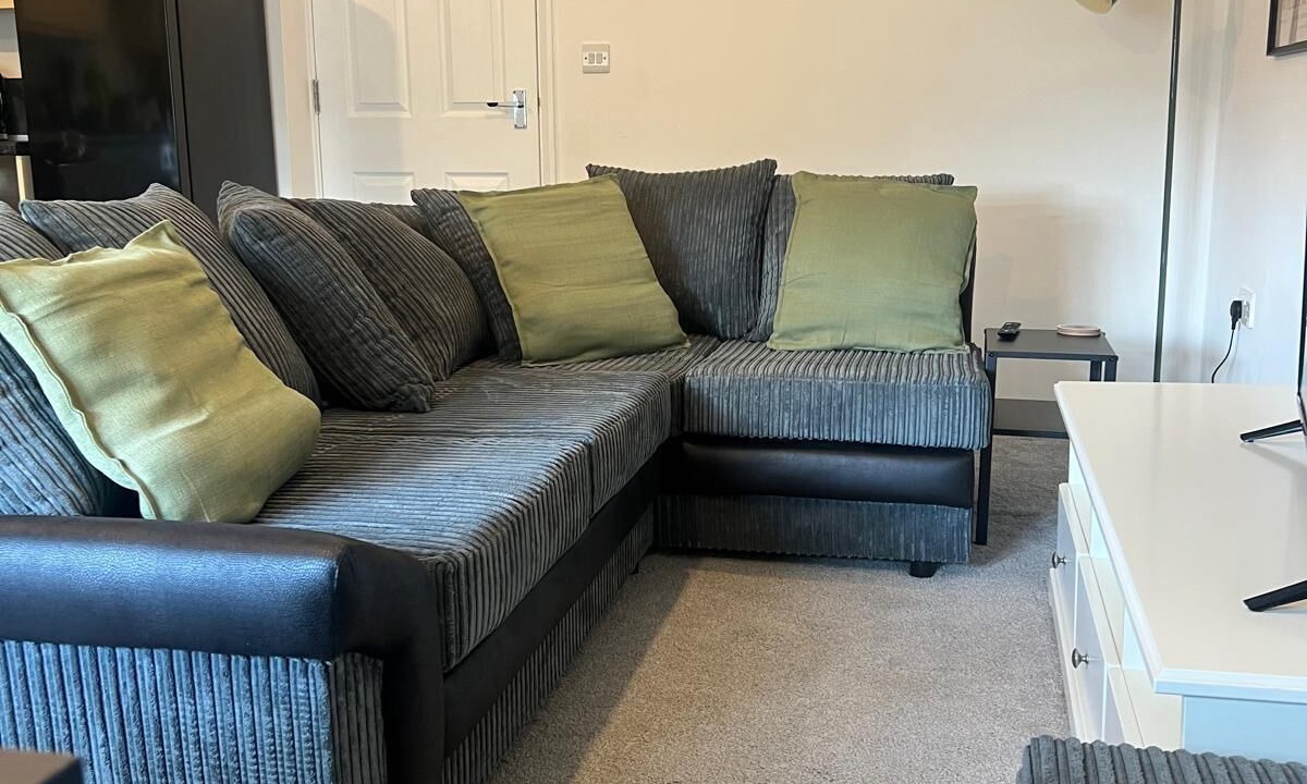 Photo of Bedroom in Horley