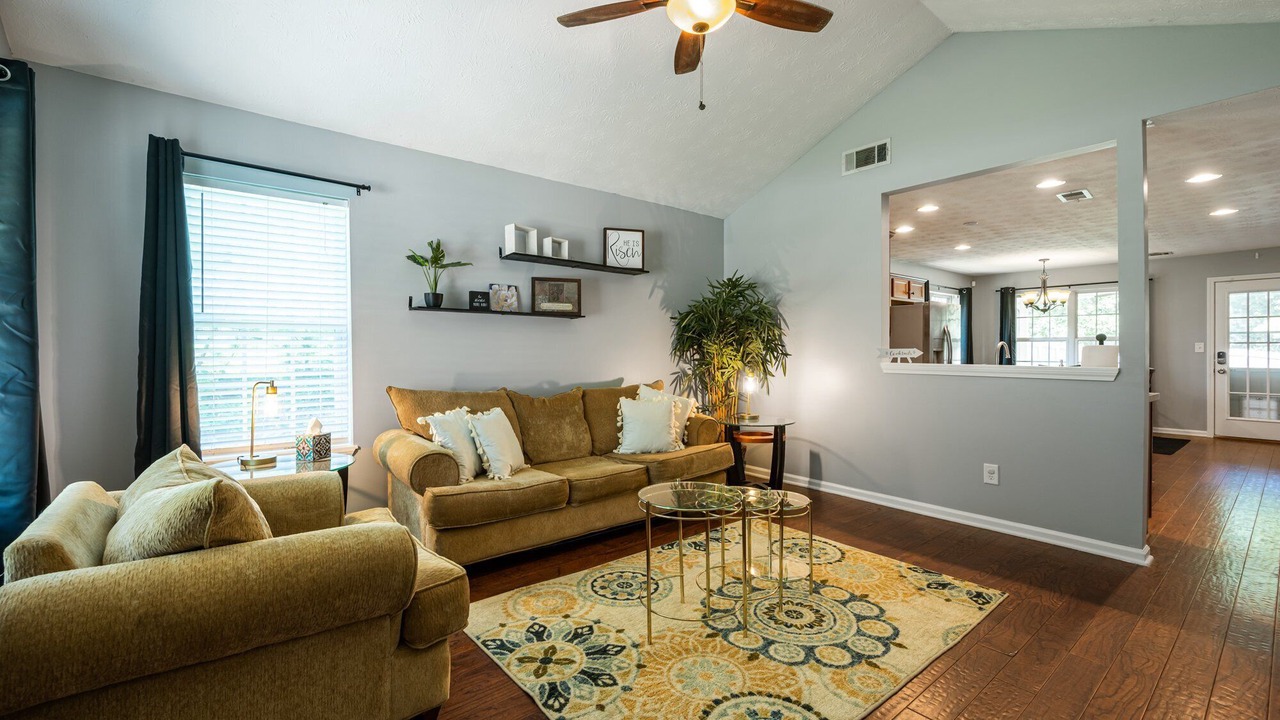 Photo of Livingroom in Emerson