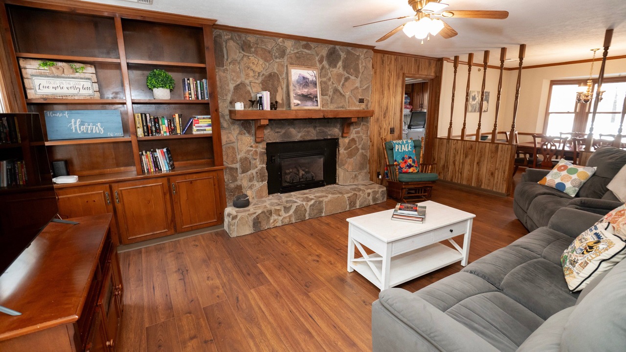 Photo of Livingroom in Hamilton