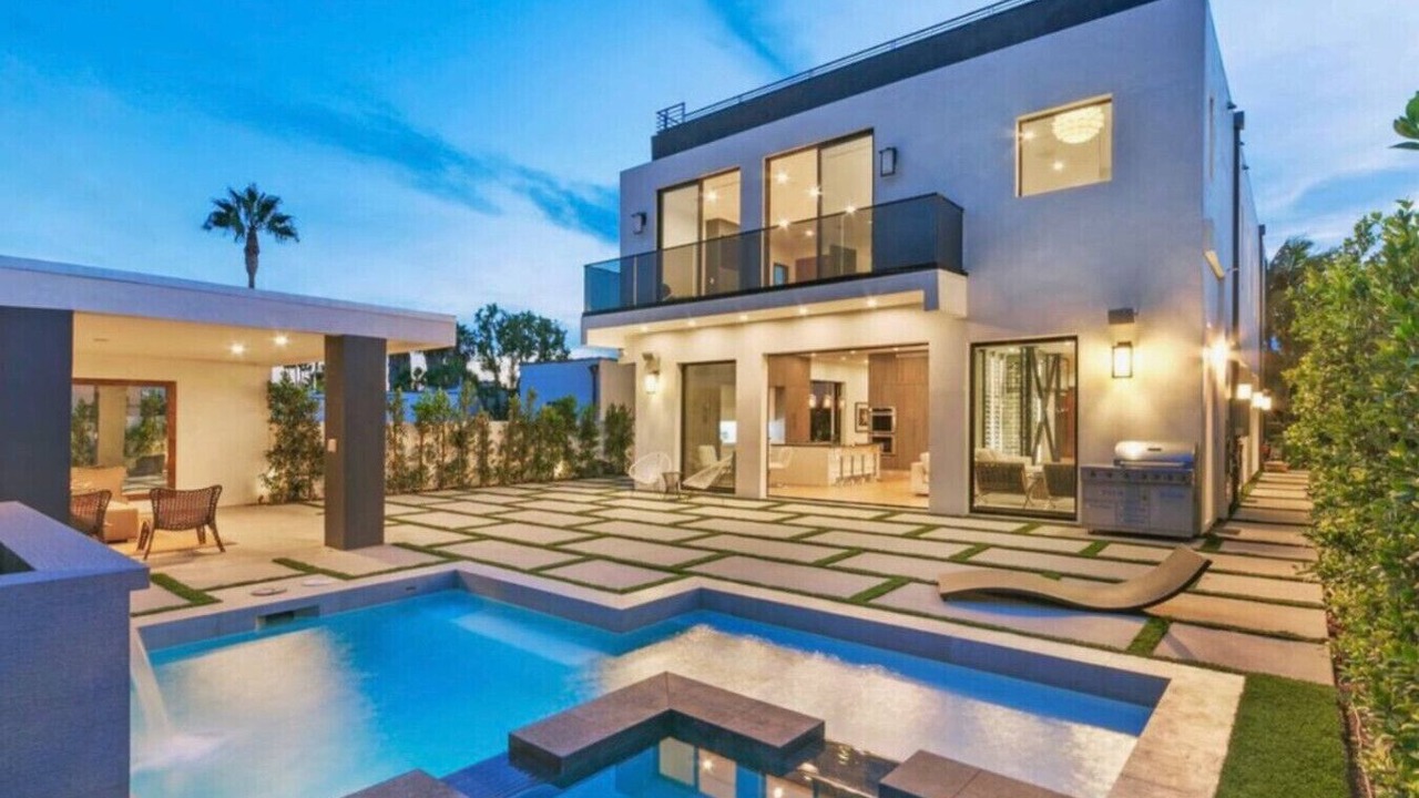 Photo of Outdoor in Melrose