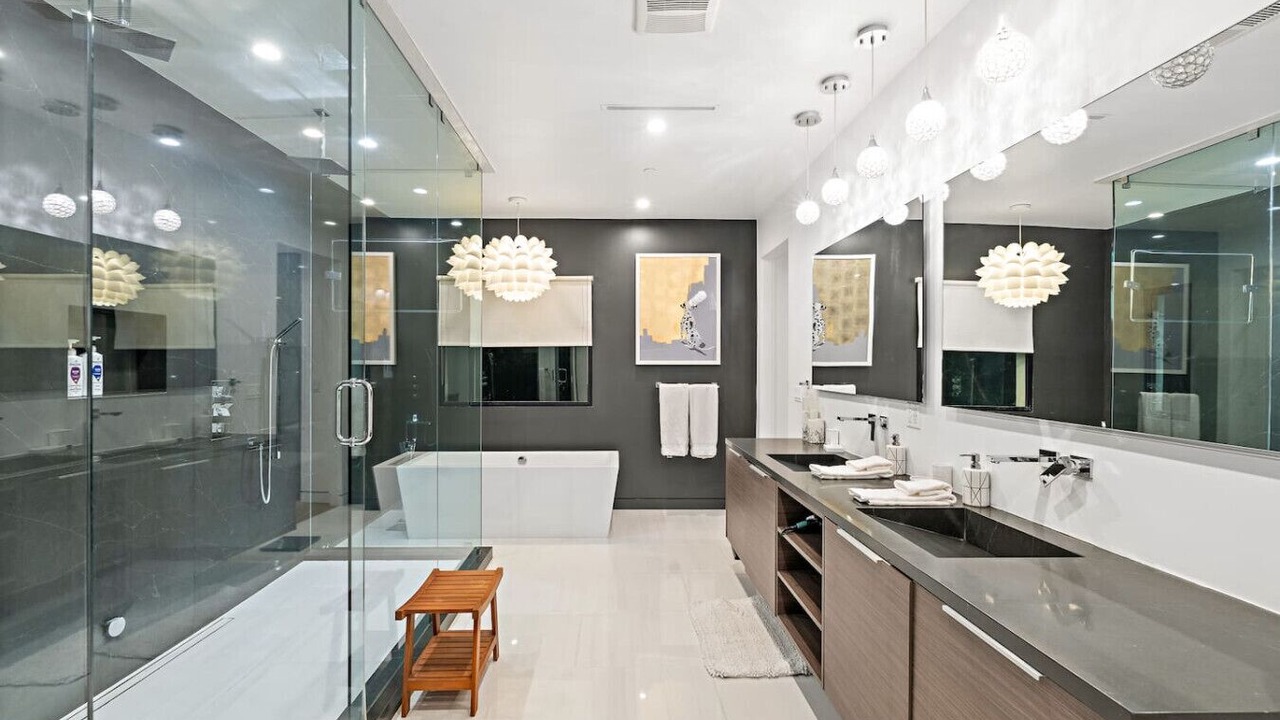 Photo of Bathroom in Melrose