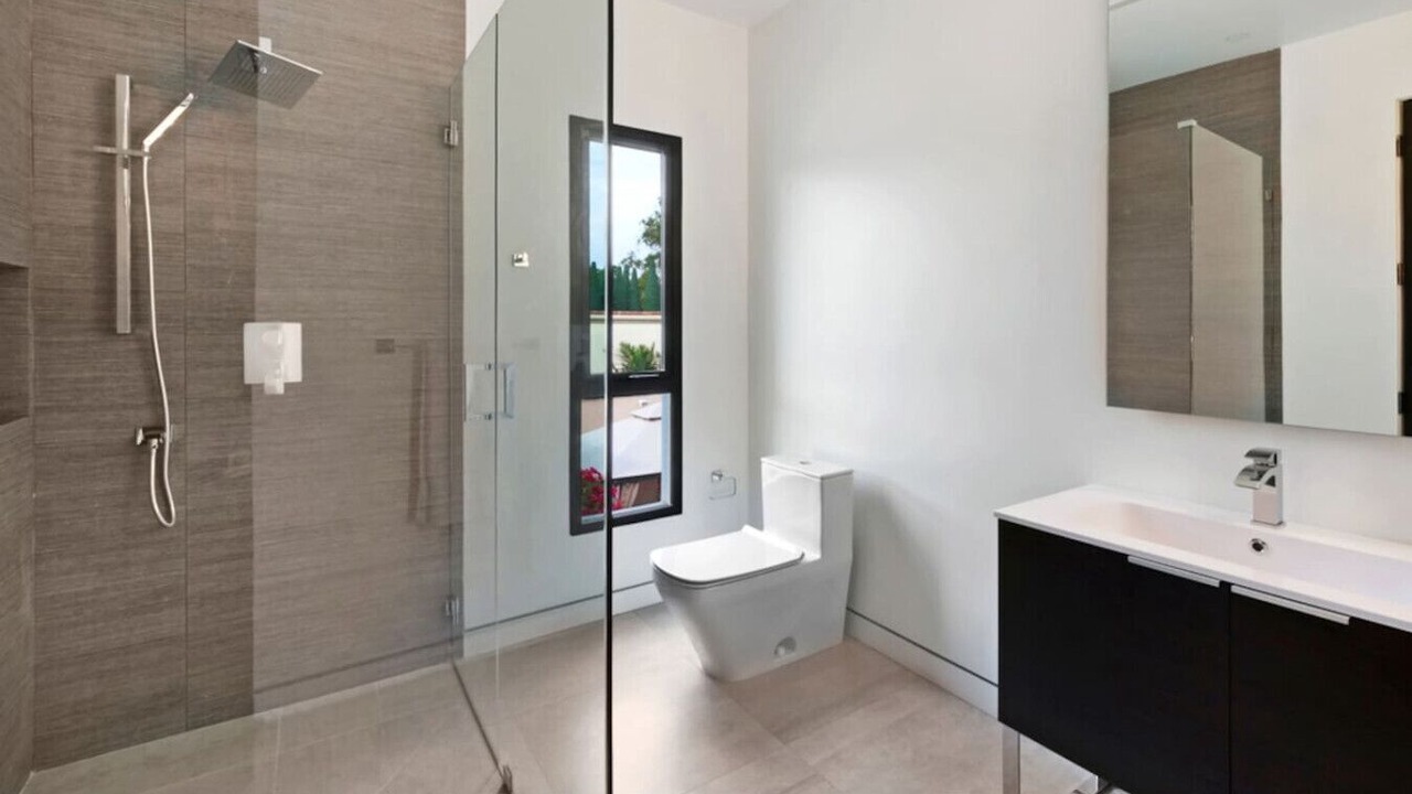 Photo of Bathroom in Melrose