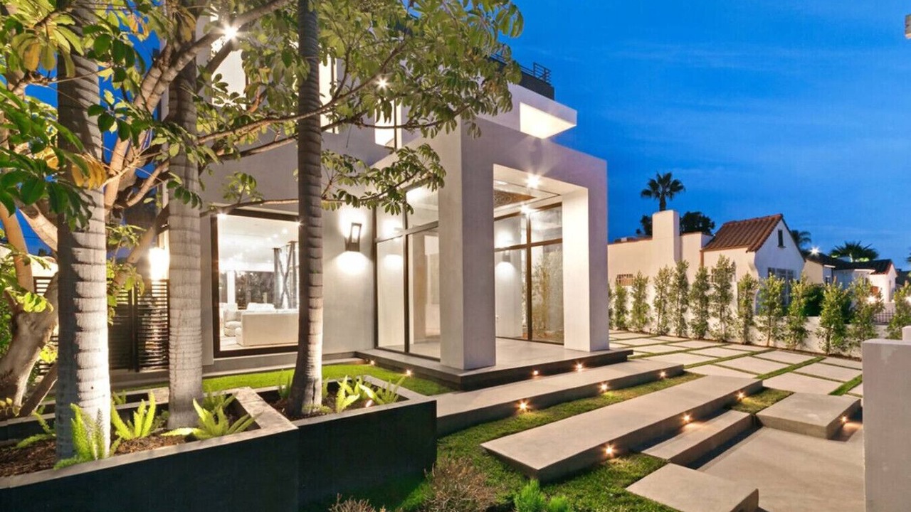 Photo of Outdoor in Melrose