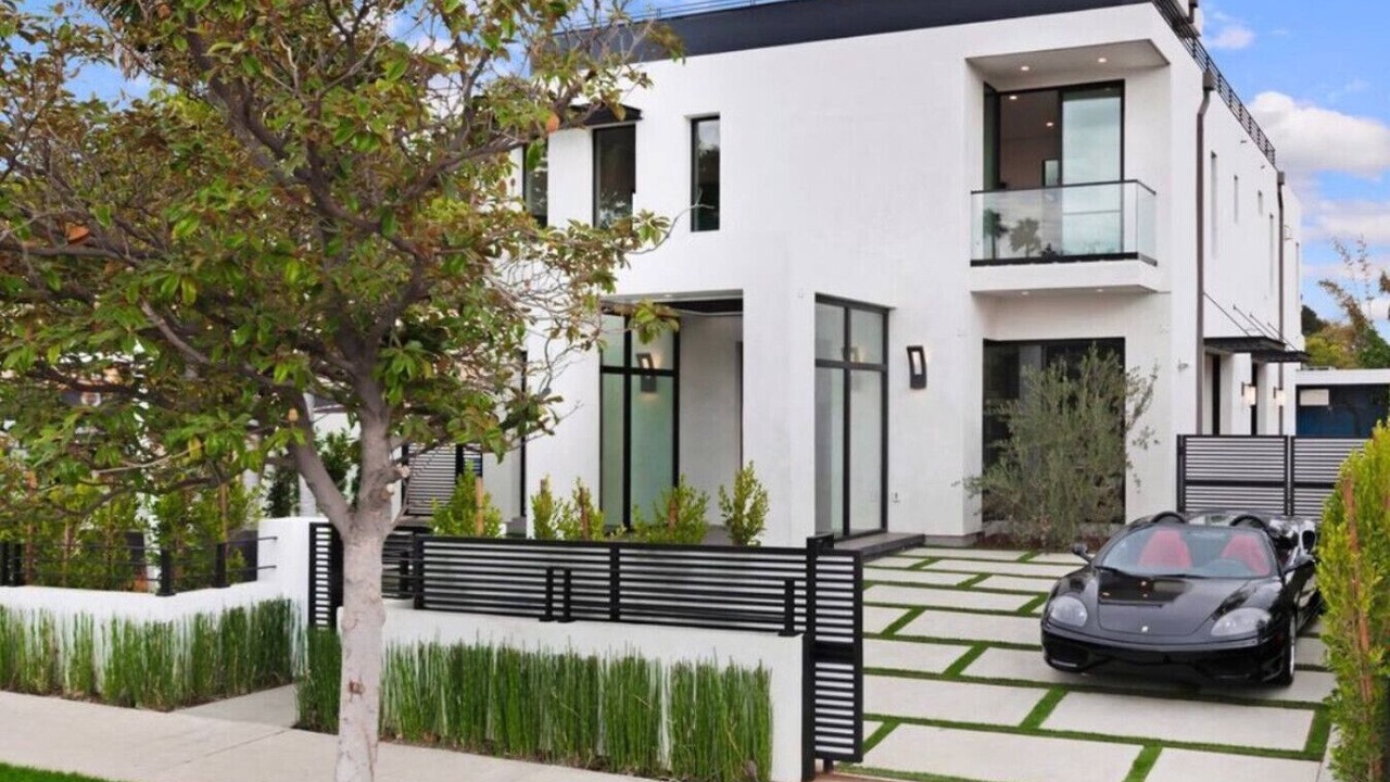 Photo of Outdoor in Melrose
